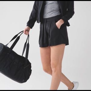Lululemon keepsake & Go Shorts